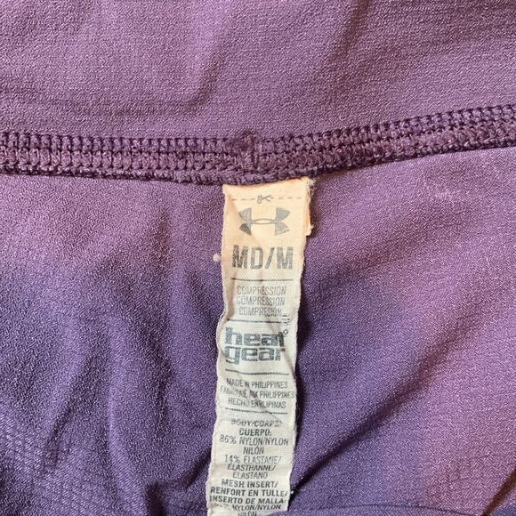 Under Armour size medium women's purple capri - Picture 6 of 6